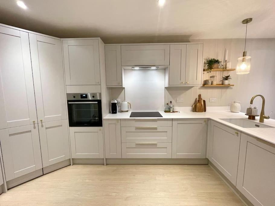 Modern, Central Bungalow With Large Garden Bournemouth Luaran gambar