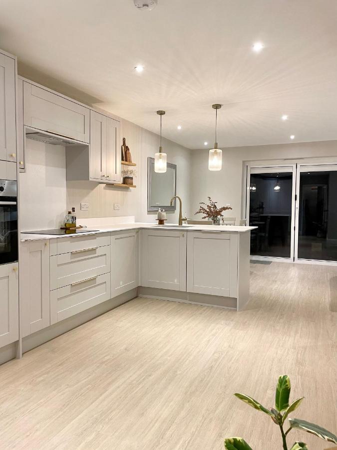 Modern, Central Bungalow With Large Garden Bournemouth Luaran gambar