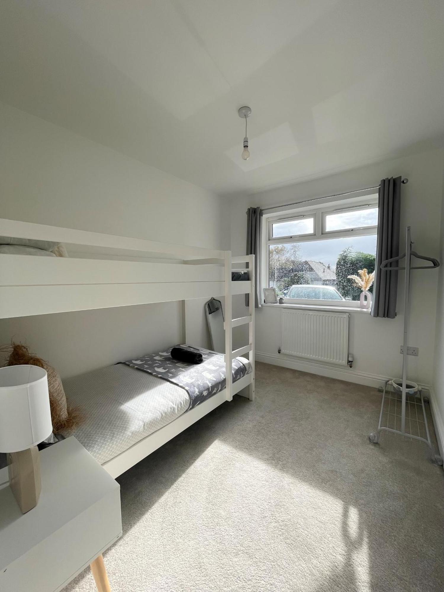 Modern, Central Bungalow With Large Garden Bournemouth Luaran gambar